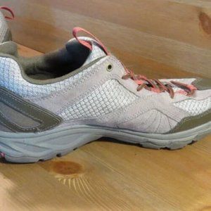 Merrell Falcon women's hiking walking shoes sz9